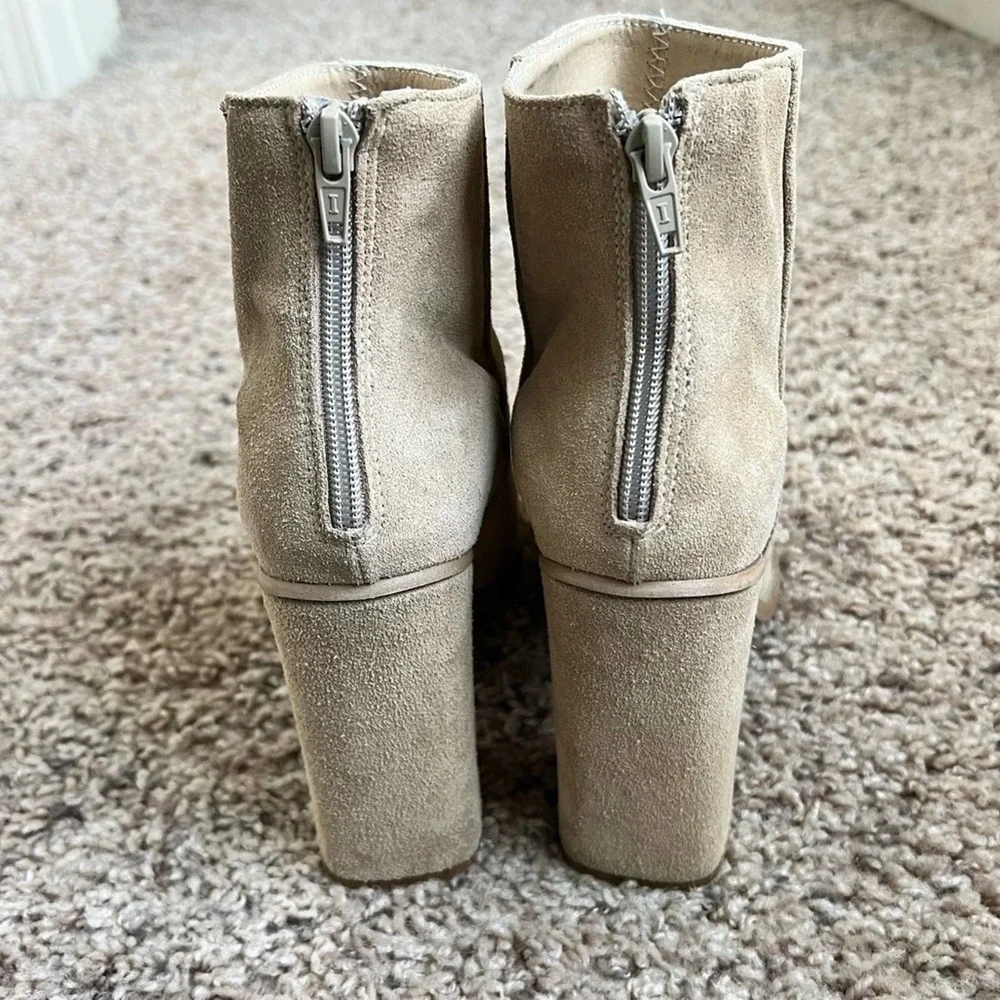 Bata Suede Ankle Boot Size EUR 40/ US 8.5   #006 - Picture 7 of 8